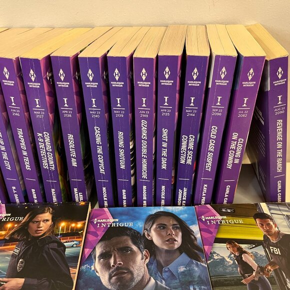 Lot of 22 "Harlequin Intrique" Paperback Romance Novels - Excellent condition! - Picture 3 of 7